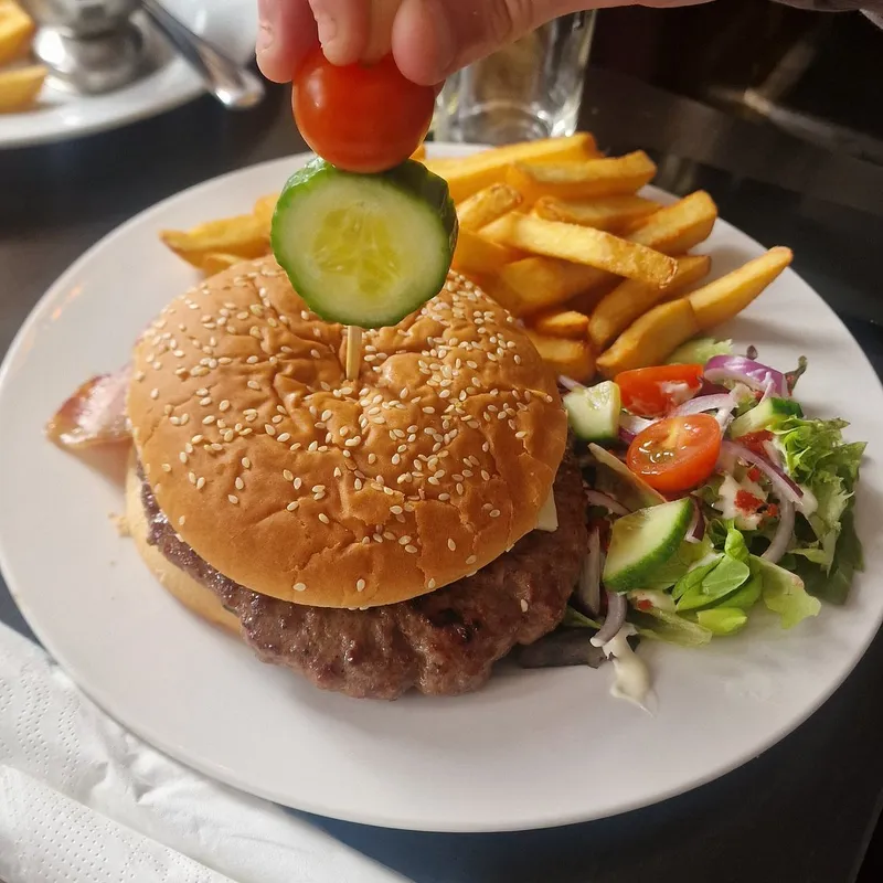 Loaded beef burger with chips
